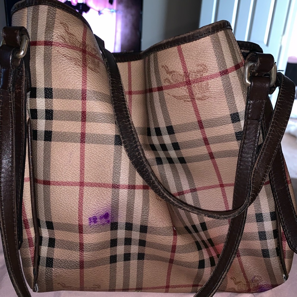 Burberry purse